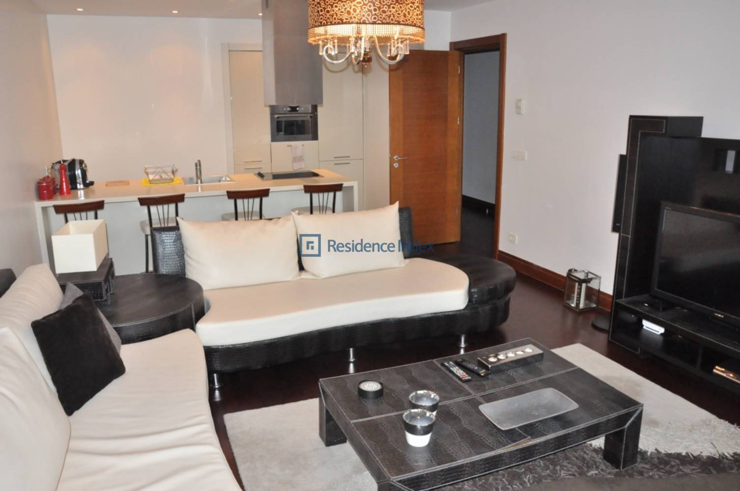 Good Location Luxury Furnished 1 + 1 apartment for rent