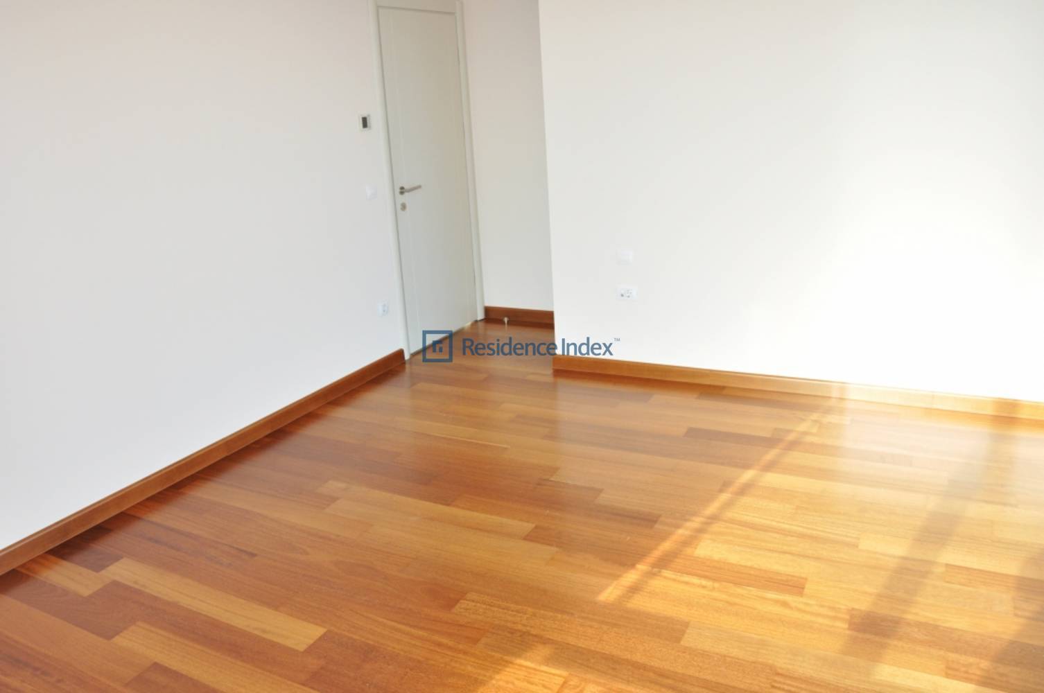3 + 1 Apartment For Rent In Mashattan High Floor