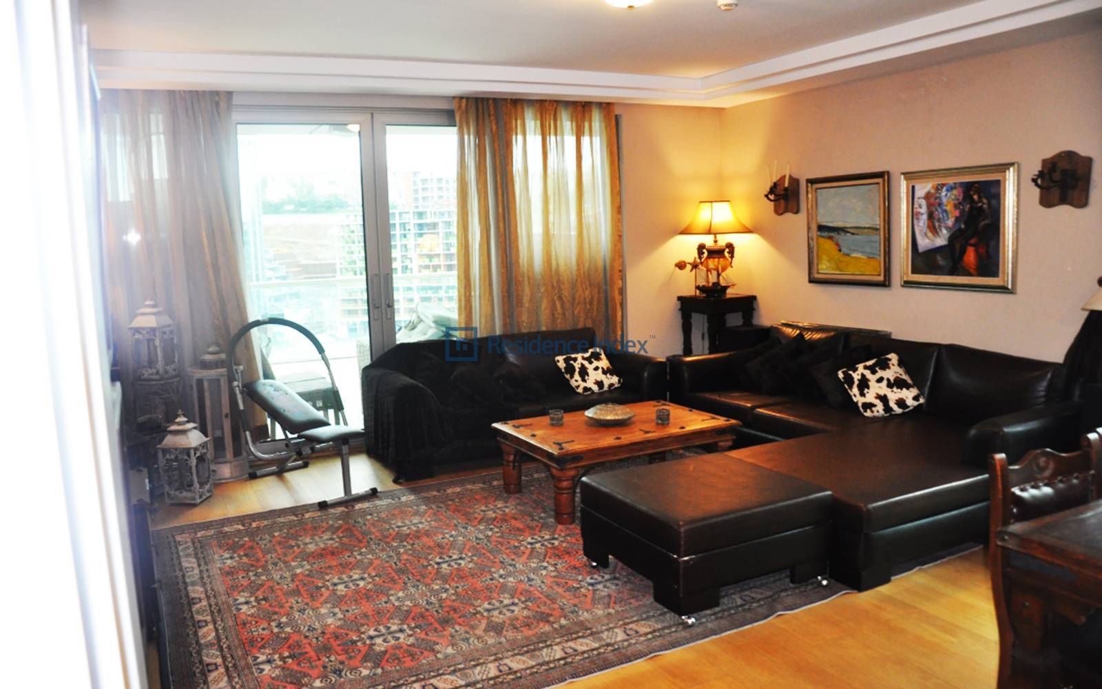 For Rent 3 + 1 Open Front