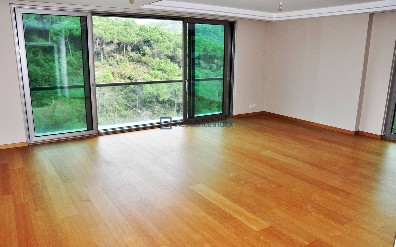 3 + 1 Spacious Apartment For Sale