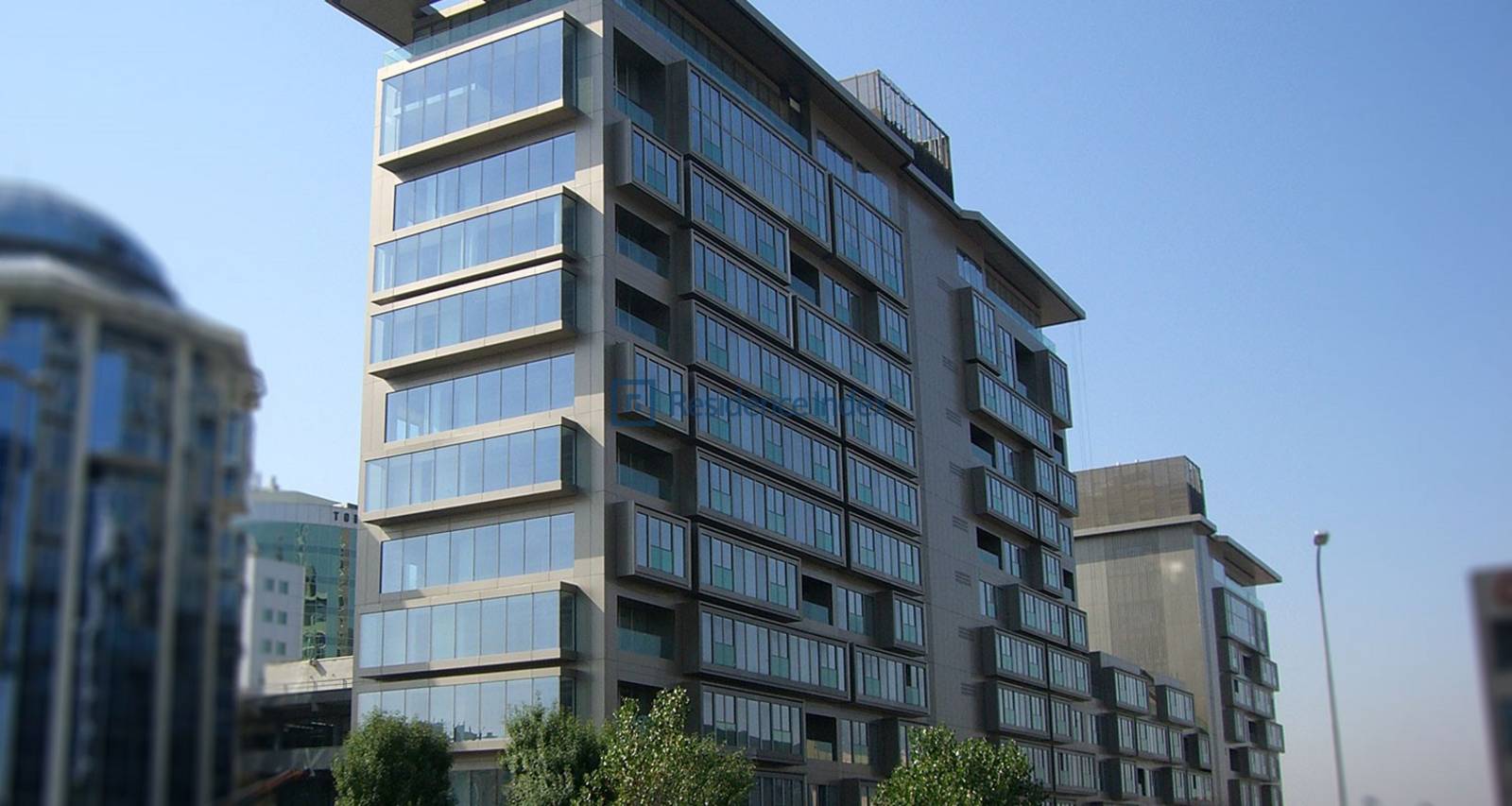 On the High Floor Spacious for sale 1 + 1