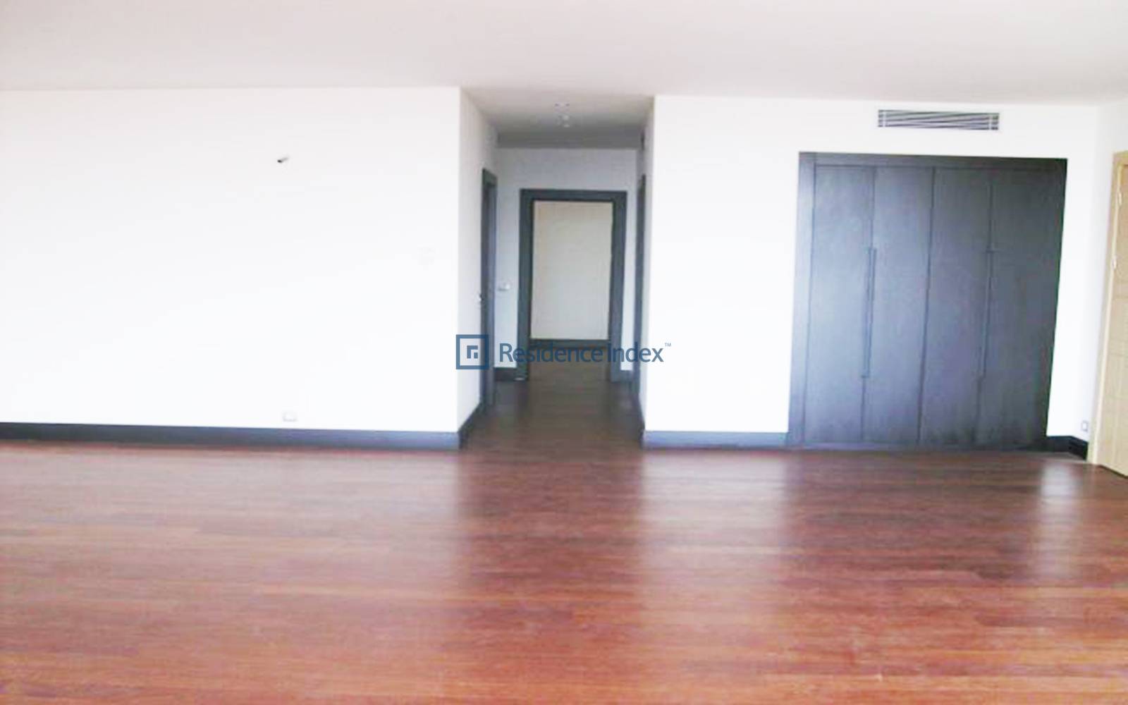 160 m2 2 + 1 Apartment For Sale