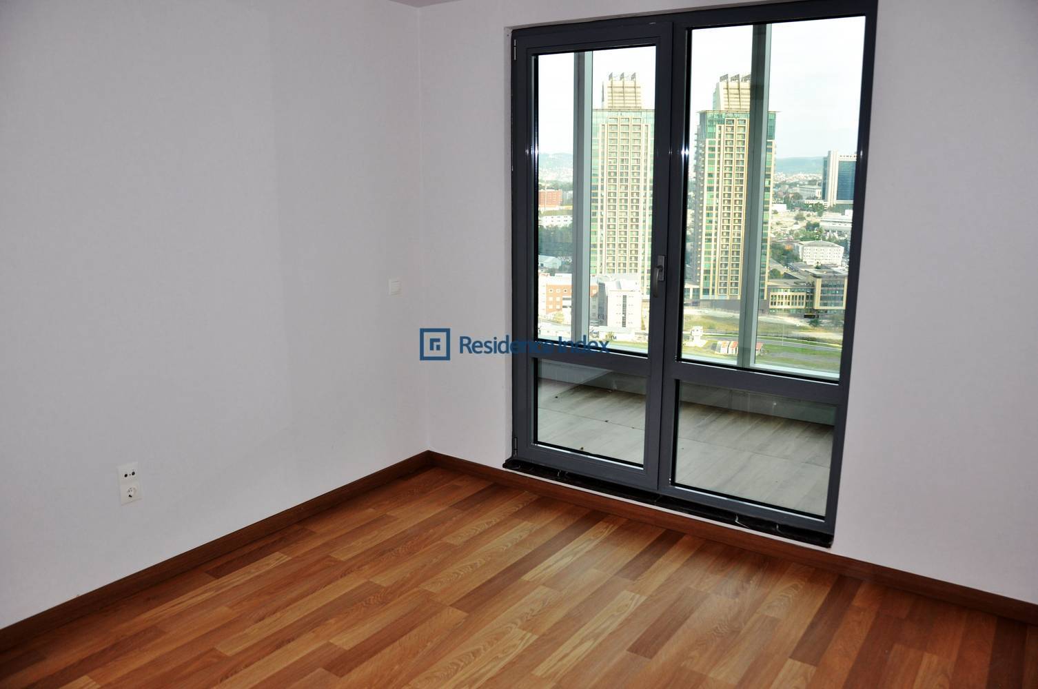 1453 Maslak 3.5+1 Furnished Flat for Rent in Perfect Location