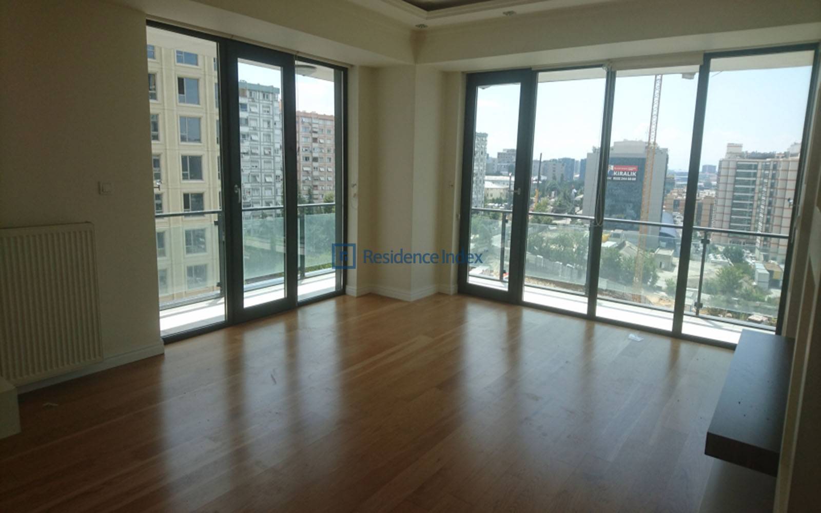 3 + 1 148M2 Luxury Decoration High Floor