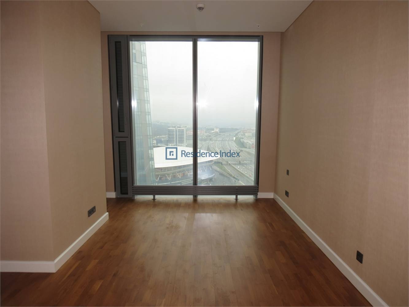 1 + 1 High Floor   Apartment for sale